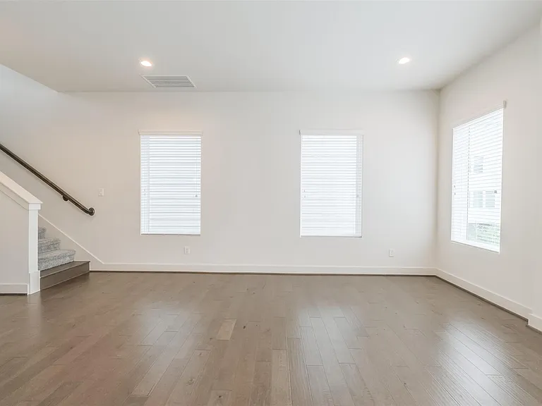 4817 Martin Oaks Ln — Photo 6
