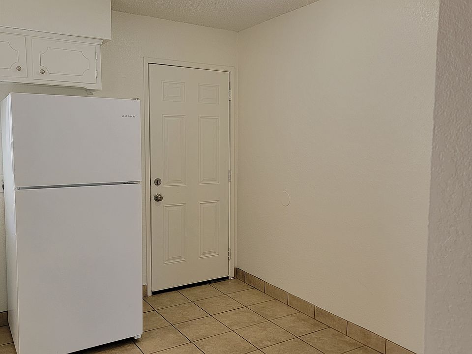 Dining/Kitchen