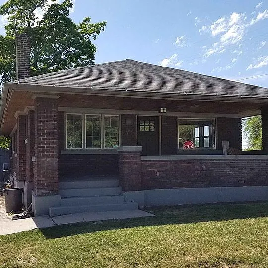 446 S 1100 E — Photo 2