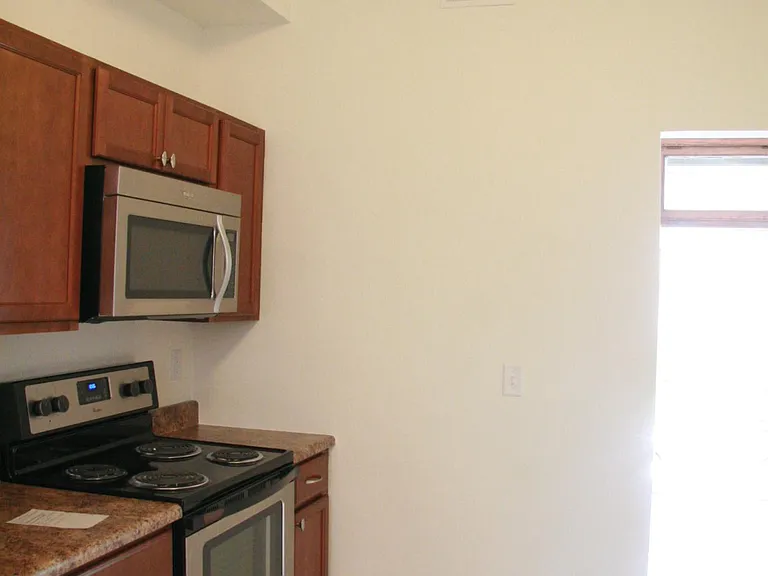345 Rosedale Ave — Photo 25