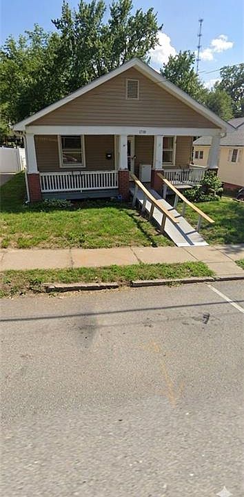 1st image of 1718 Sacramento St