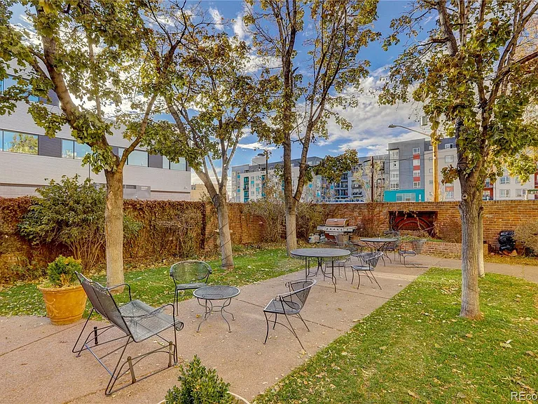 2193 Arapahoe St #11 — Photo 43