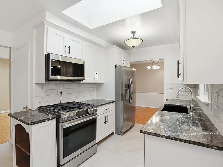 8954 York Rd — Photo 5