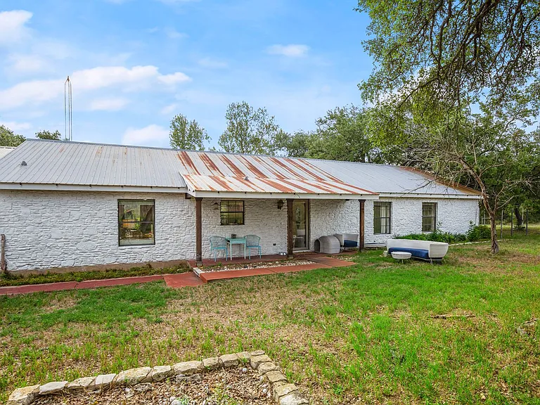 10518 Signal Hill Rd — Photo 25
