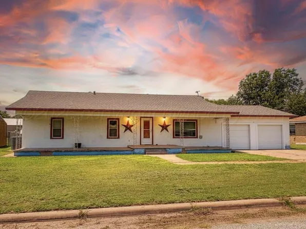 703 N 13th St, Memphis, TX 79245