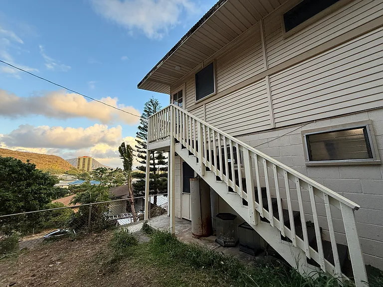 292 Moomuku Pl #A — Photo 3