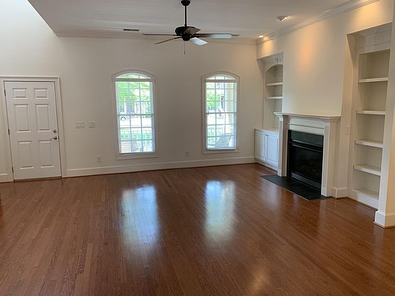 2nd image of 1015 State Blvd