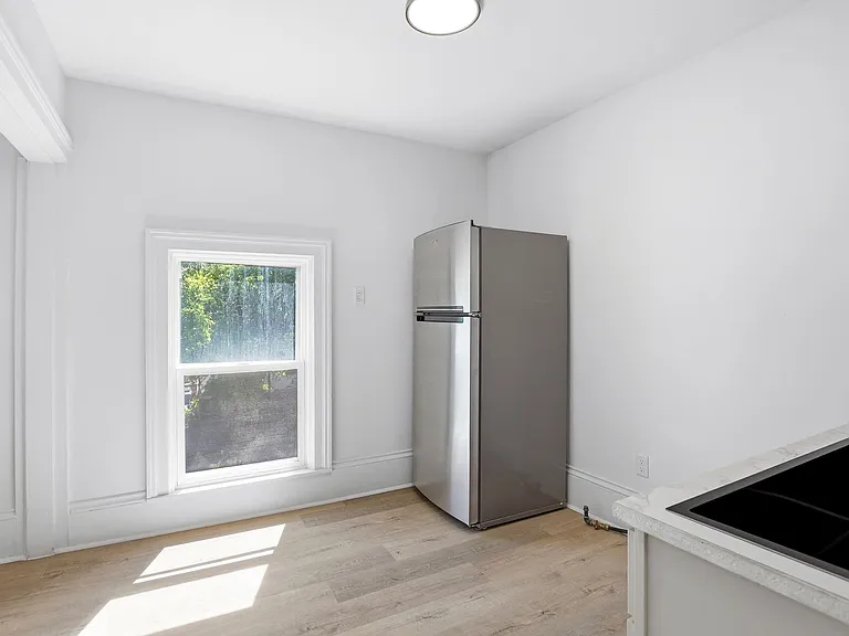 840 Jackson St — Photo 8