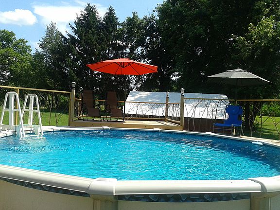 18' pool with deck