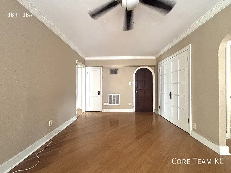 4804 Jefferson St #504 — Photo 6