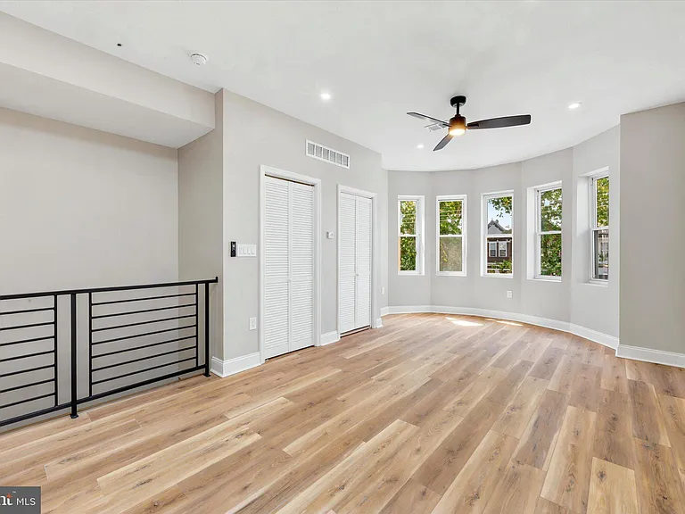 5853 Cedar Ave — Photo 4
