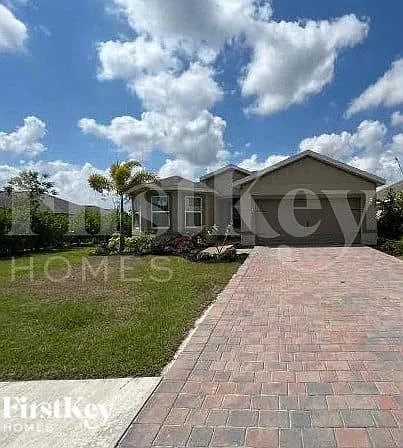 2800 Zaragoza Ct