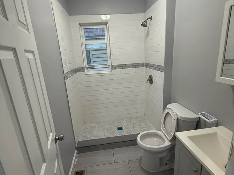 15-17 Poe Ave #2 — Photo 4