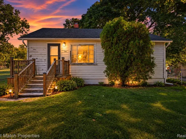 780 Robinwood St, Pontiac, MI 48340