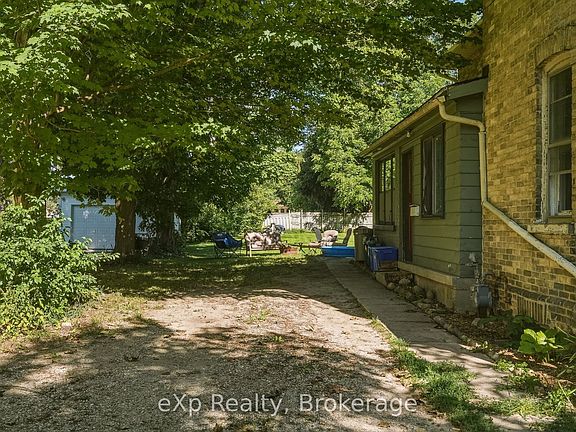 5th image of 173 Birmingham St E