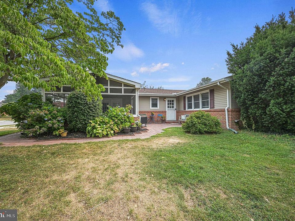 1st image of 1135 Yearsley Dr