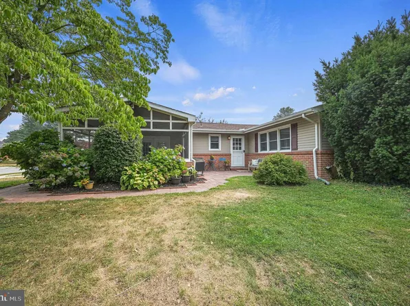 1135 Yearsley Dr, Dover, DE 19904