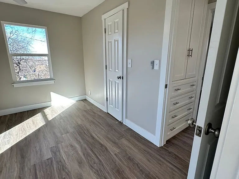 2925 Madison Ave — Photo 41