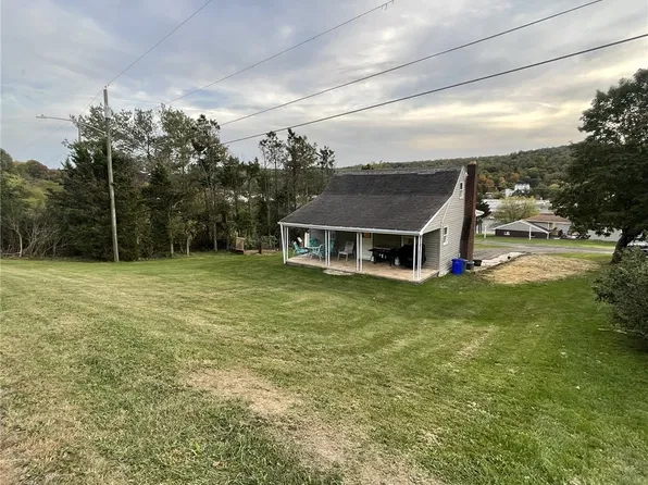 303 Broadway Ave, East Butler, PA 16029