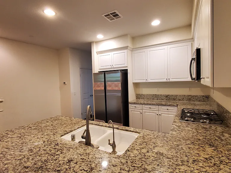 17052 Liberty Way — Photo 10