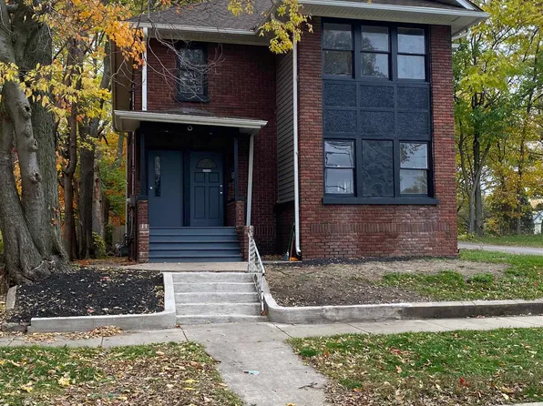 713 Cherry St, Rockford, IL 61101
