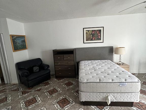3rd image of 2110 Cleveland St APT 1
