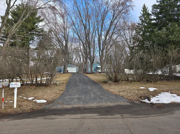 1873 Kohlman Ave E, Maplewood, MN 55109