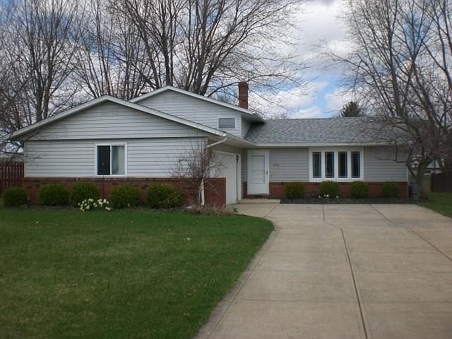 1st image of 3735 Carlisle Dr