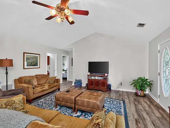 2nd image of 1657 Brassfield Rd