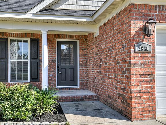 4th image of 2928 Aylesbury Dr