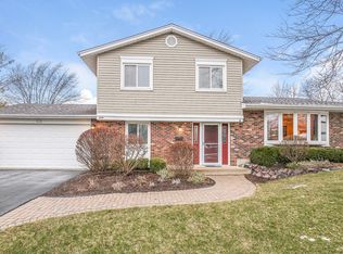 934 Patriot Ln, Hoffman Estates, IL 60192