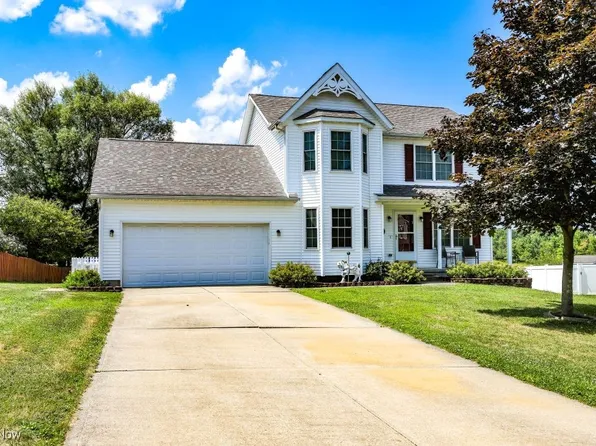 1006 Brittingham Dr, Ravenna, OH 44266