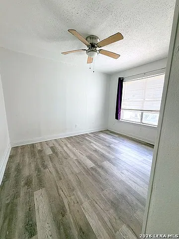 153 E Baylor — Photo 2