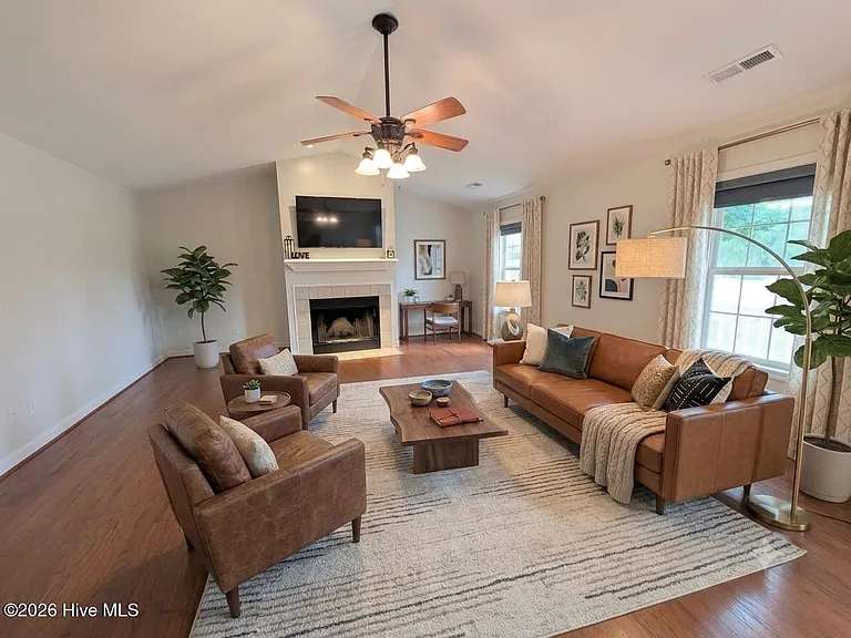 39 Bedford Cir — Photo 5