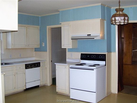 5th image of 509 E McNair St