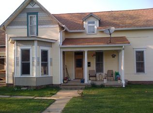 544 Locust St, Hope, IN 47246