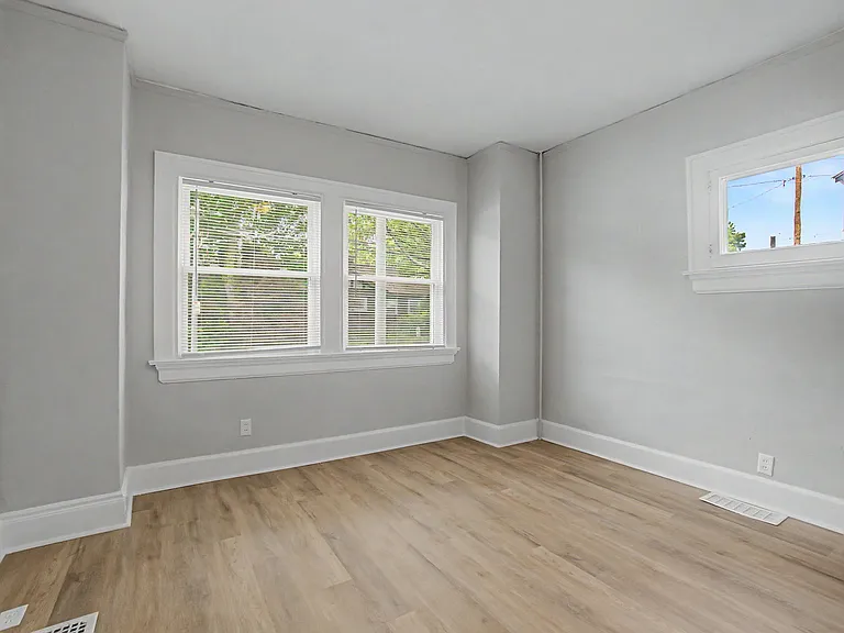 2600 Wayne Ave — Photo 26
