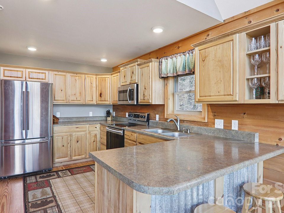 14th image of this home