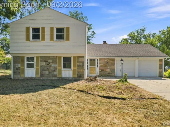 4856 Danbury Dr, Troy, MI 48085