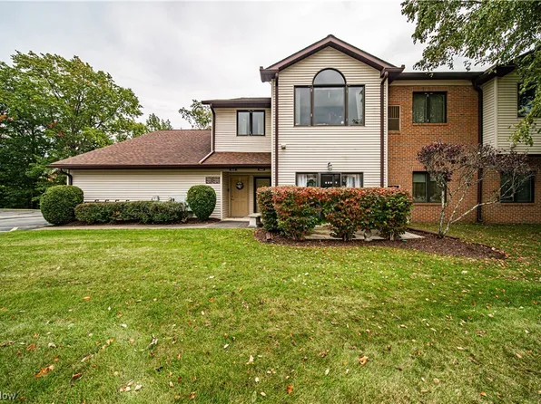 7263 Village Dr, Mentor, OH 44060