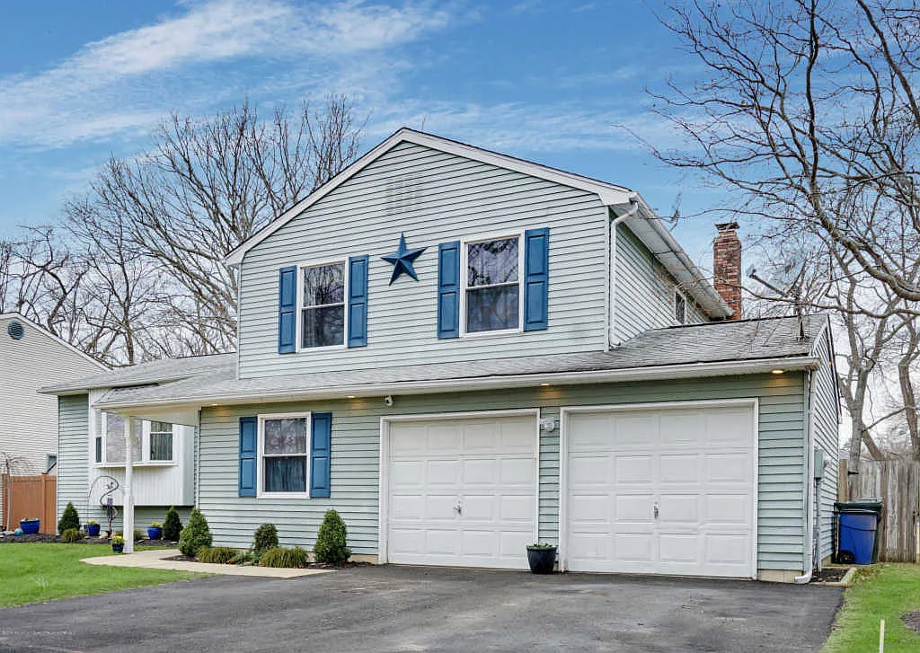 9 Cobblestone Ct photo 1
