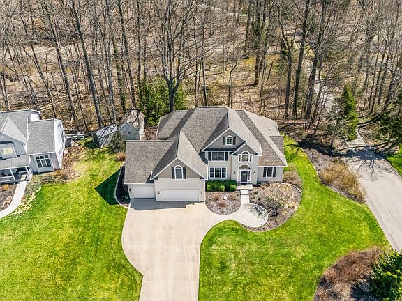 2nd image of 2755 Southfork Dr