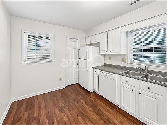 3rd image of 13537 Idlefield Ln