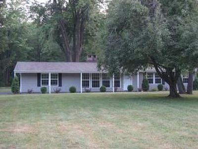 7909 Chagrin Rd, Chagrin Falls, OH, 44023