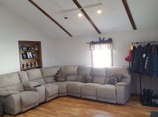 8 Cross Rd, Avon, ME 04966