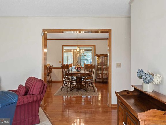 5th image of 34481 Spruce Dr
