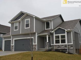 1269 SW Nagona Ln, Lees Summit, MO 64082