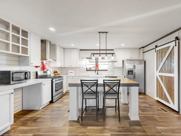 44 Equestrian Park Rd, Edgewood, NM 87015