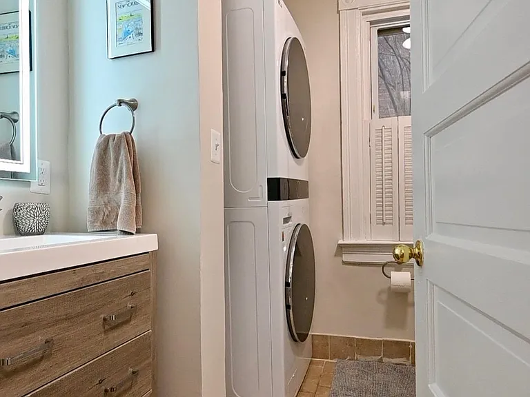 2149 Newport Pl NW — Photo 25