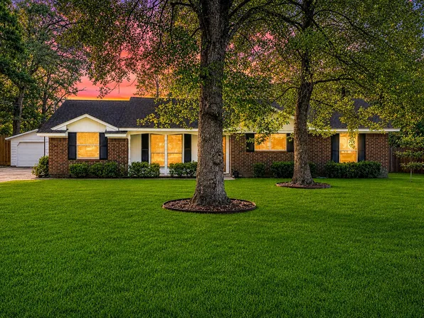 27216 Blueberry Hill Dr, Conroe, TX 77385